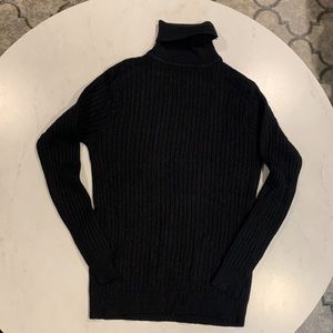 No tags, black sweater, s/m